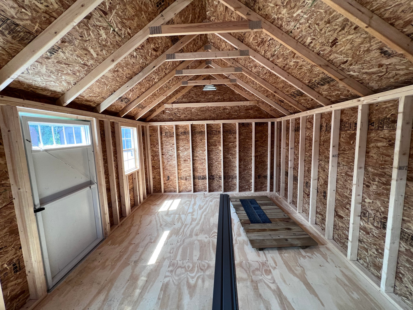 12x16 Vinyl Deluxe Chalet - QP911