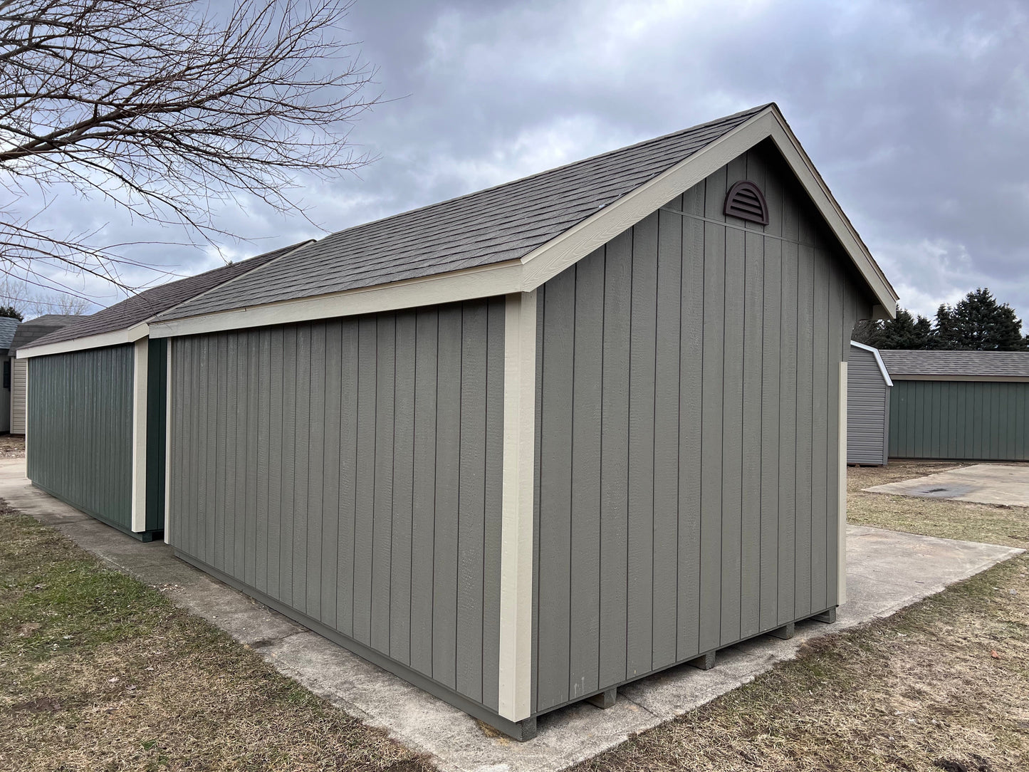 10x16 Painted Carriage House w/ Deluxe - QP89
