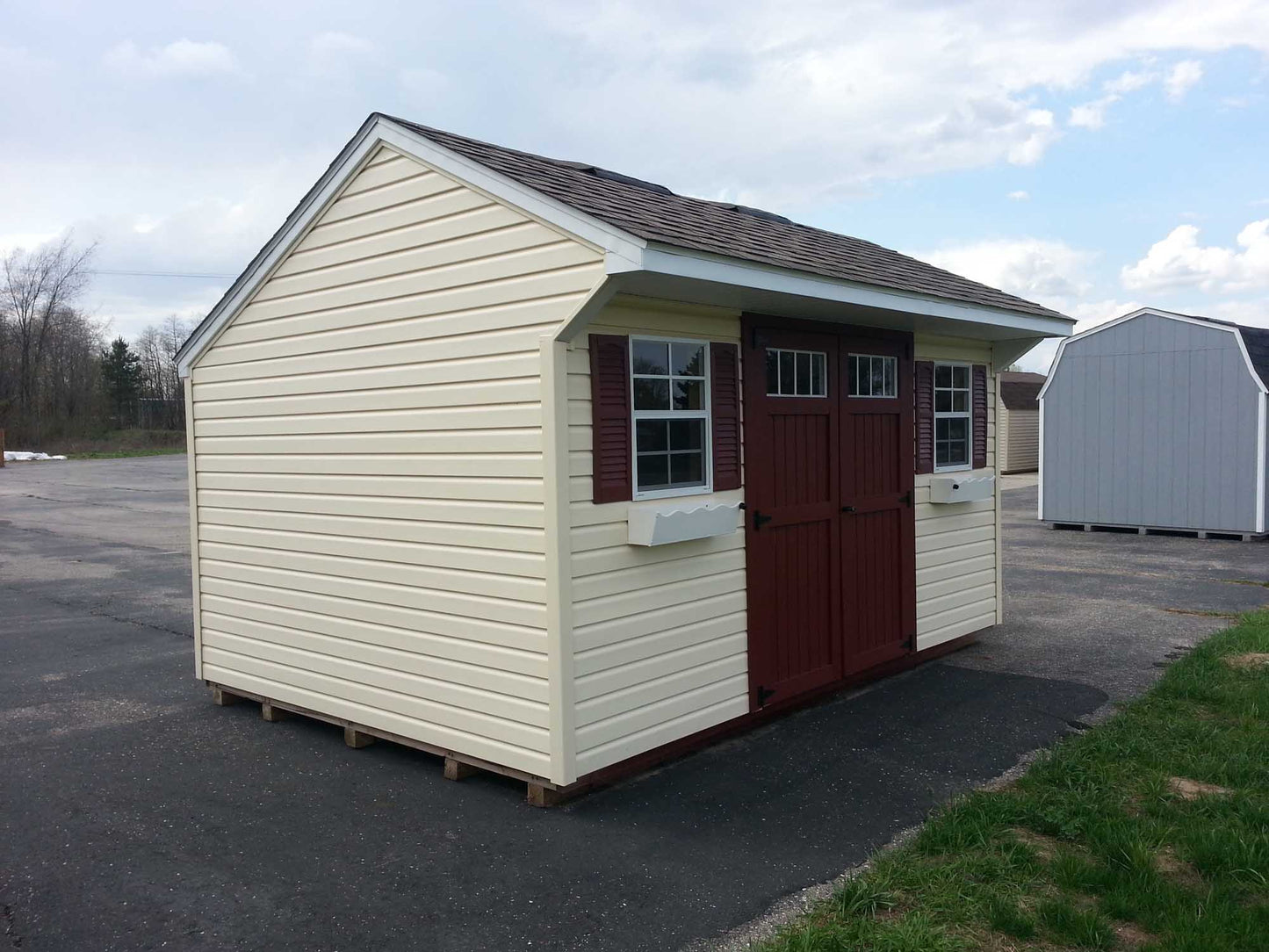 Carriage House - Vinyl w/ Deluxe Pkg