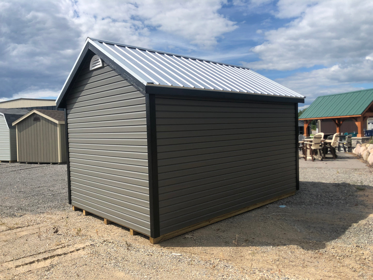 10x14 Vinyl Cape Cod w/ Deluxe - QP711