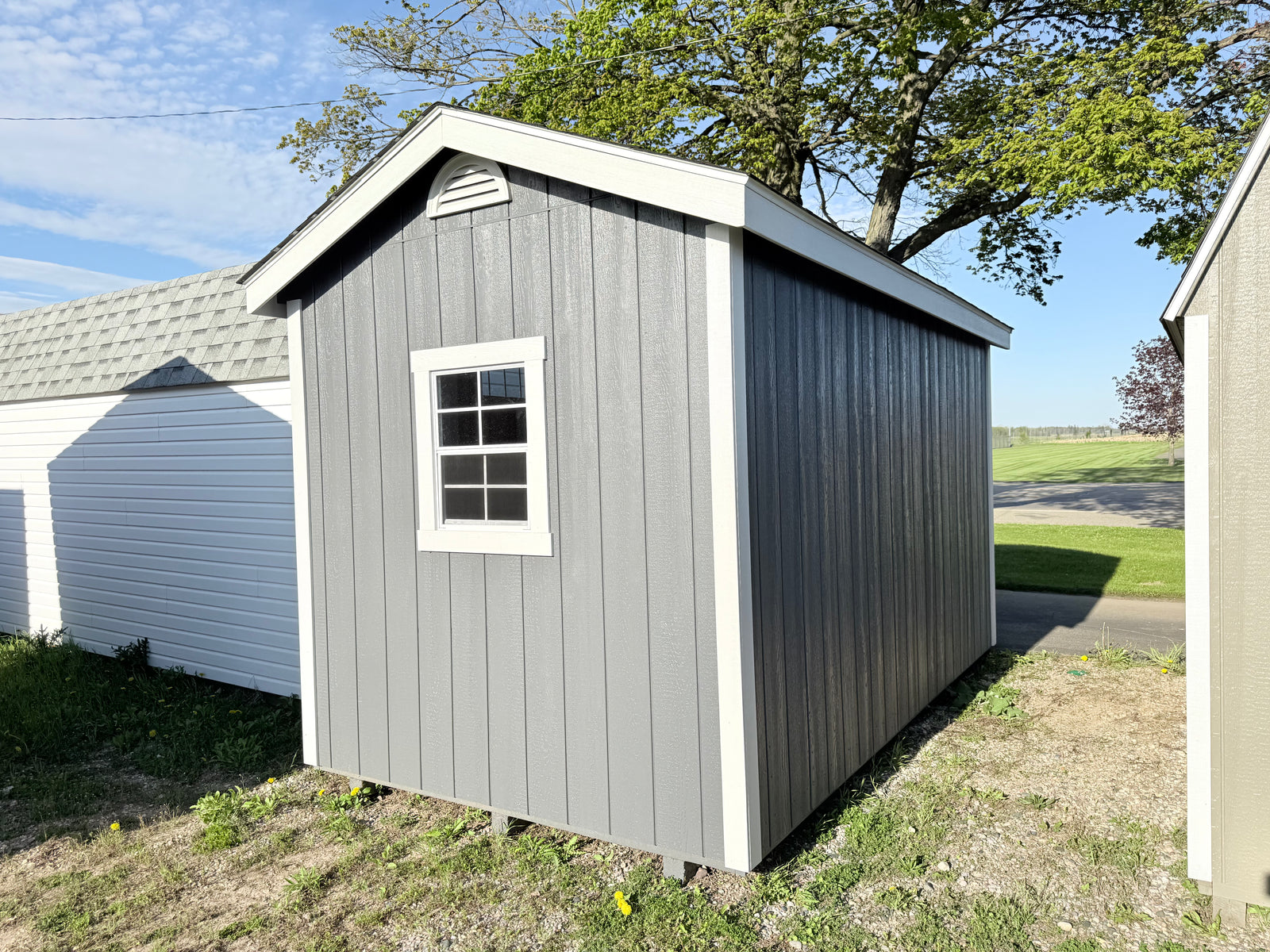 8x14 Deluxe Cottage - Ionia Lot - Cedar Rock Barns