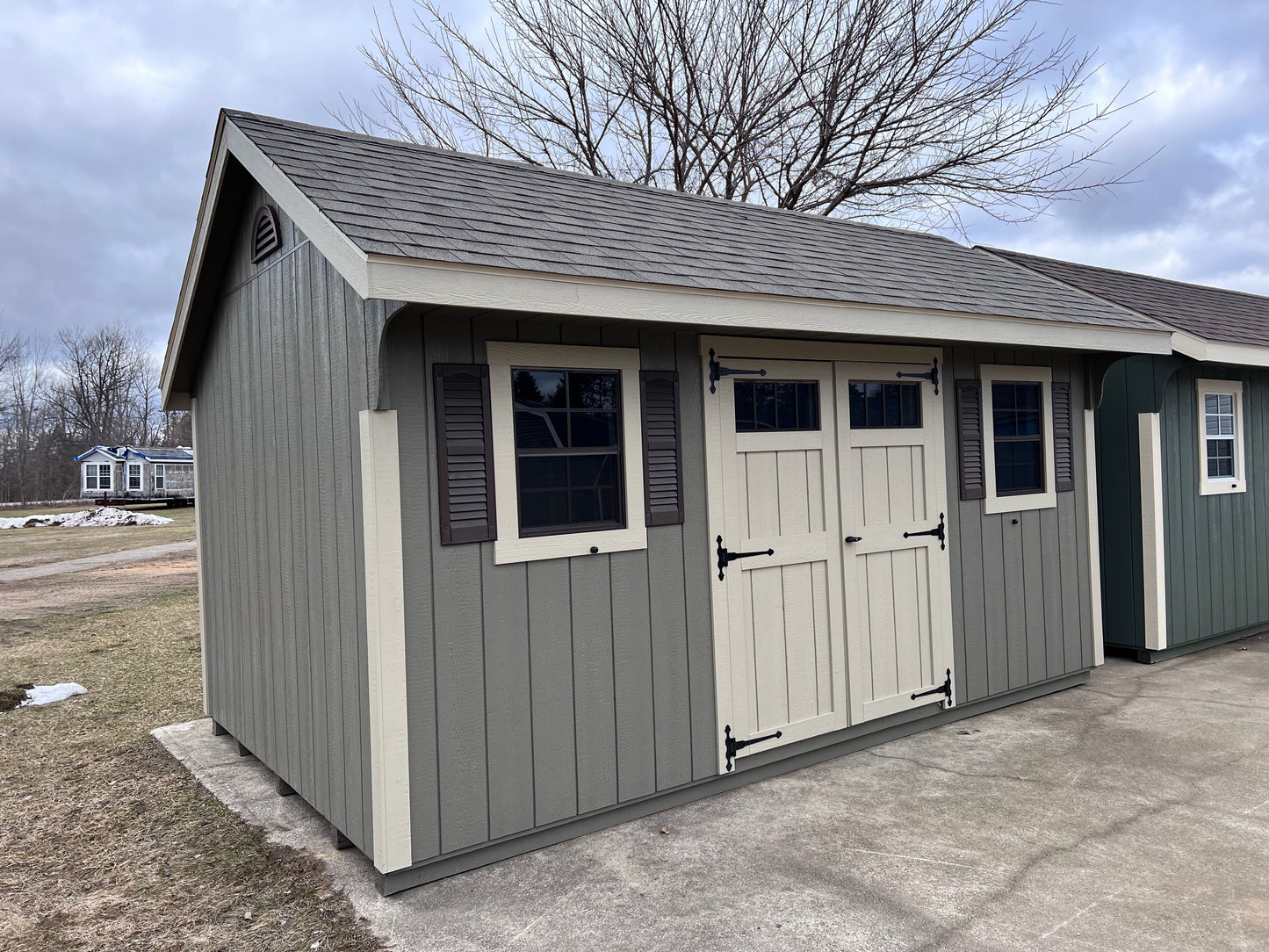 10x16 Painted Carriage House w/ Deluxe - QP89