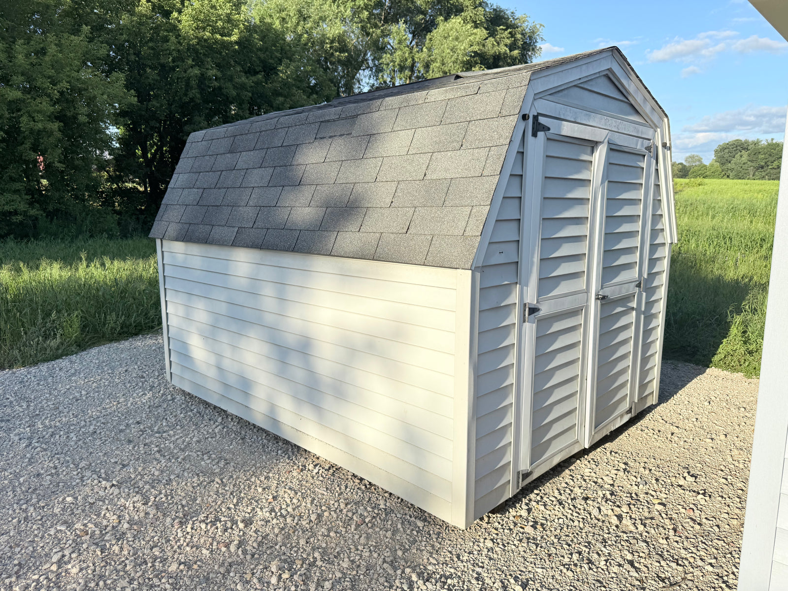 8x10 Vinyl 8' Pro Series - Cedar Springs Lot