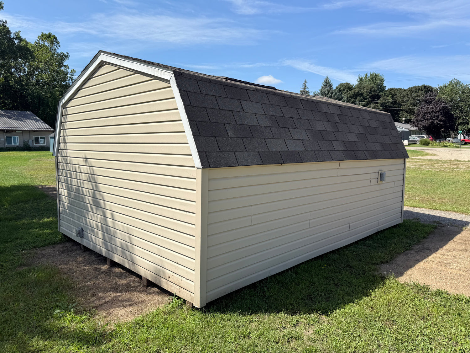 12x16 Vinyl 8' Pro Series - Wayland Lot