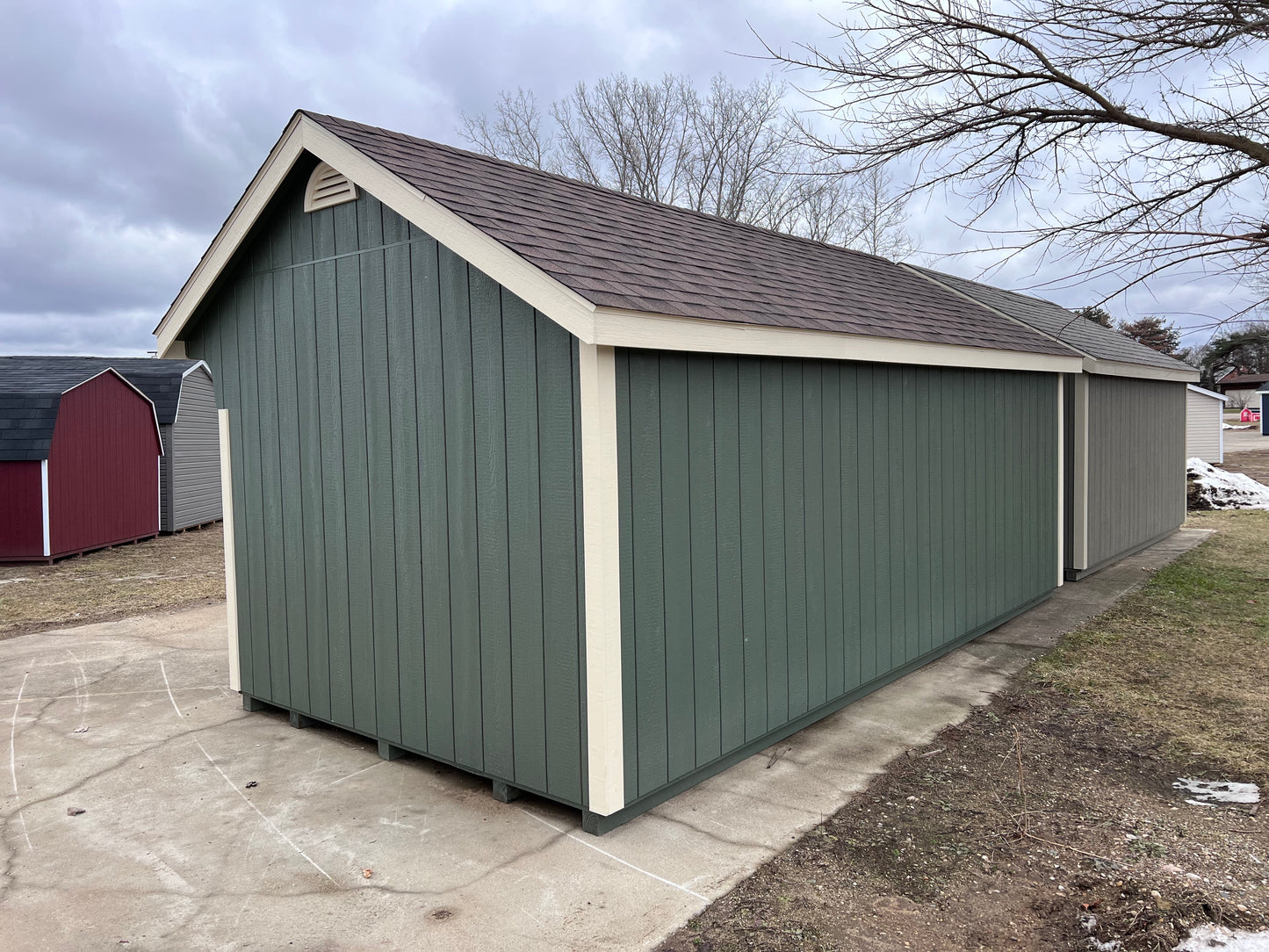 10x20 Painted Carriage House w/ Deluxe - QP519
